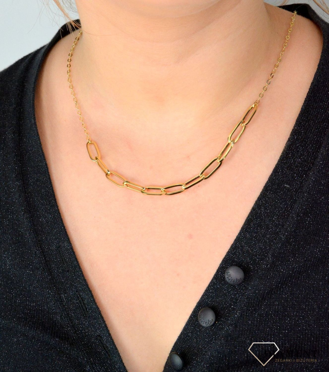 Złoty naszyjnik ozdobiony grubym łańcuszkiem NA 2648.jpg